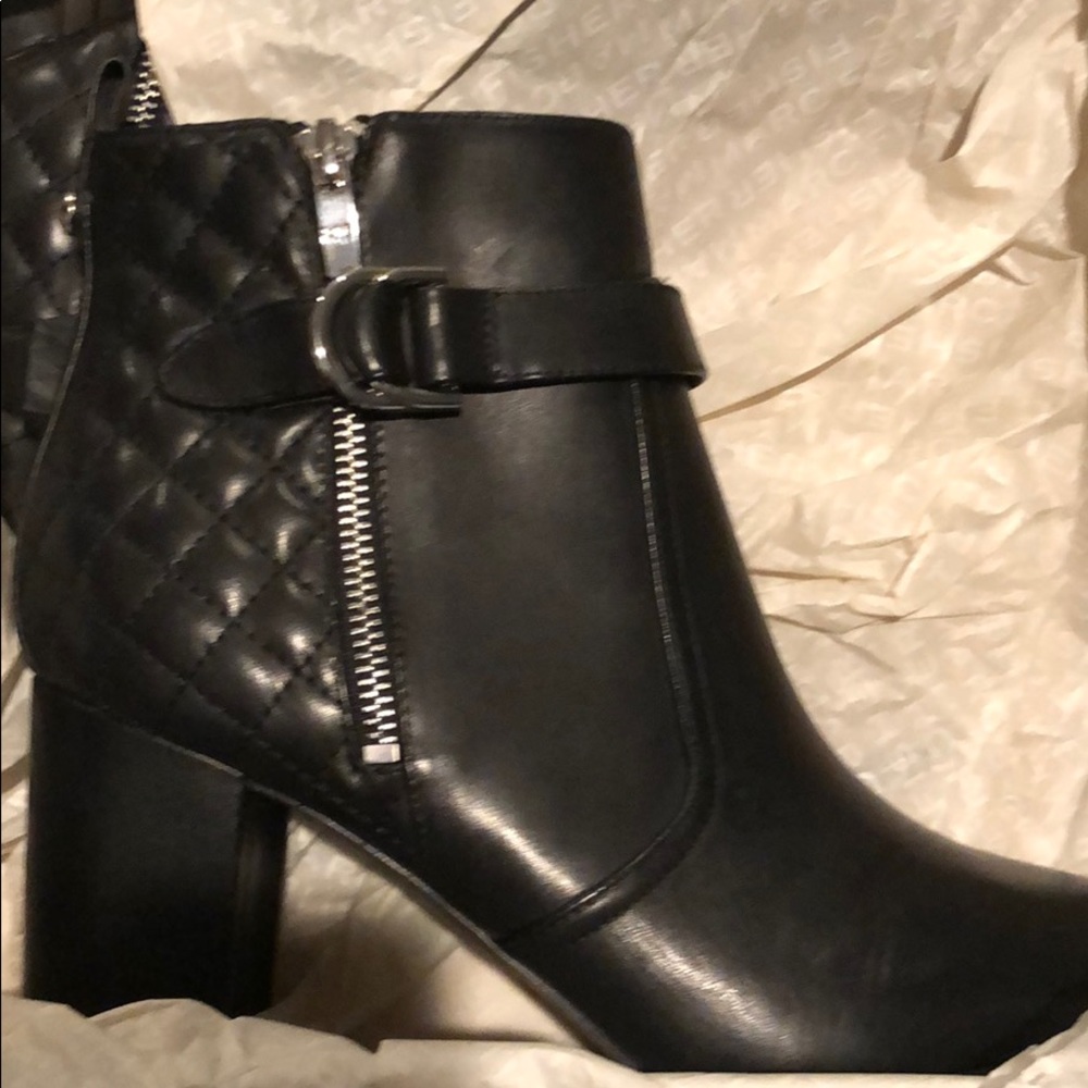 Marc Fisher leather boots never worn